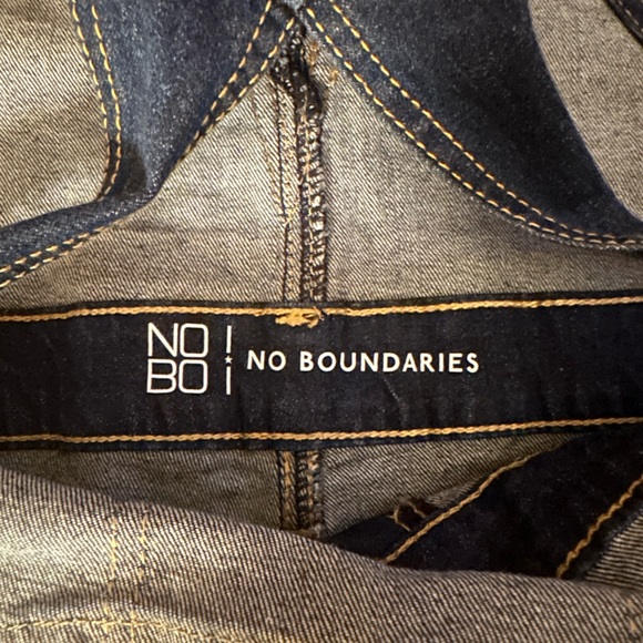 Woman's Jean overalls - Picture 2 of 5